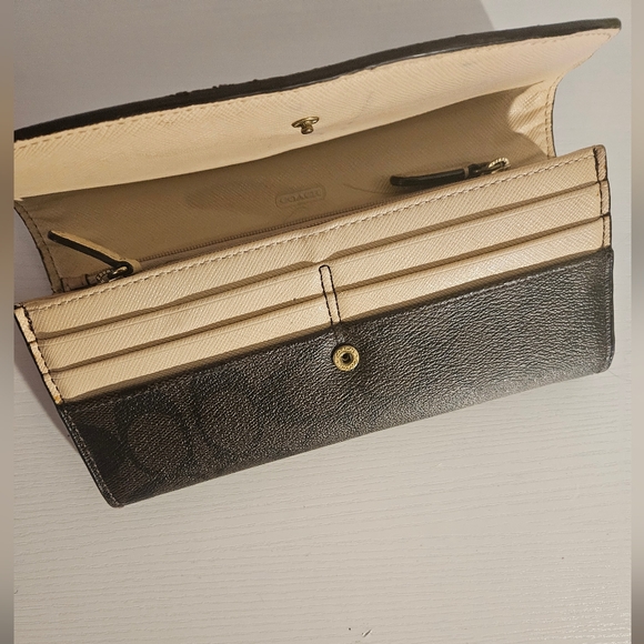 Coach Wallet - Picture 2 of 3